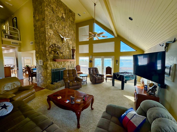 Lake Front, Pool & Sunset Island Views - Lake Texoma