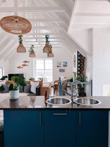 Coastal Charm Villa Kommetjie gallery image 5