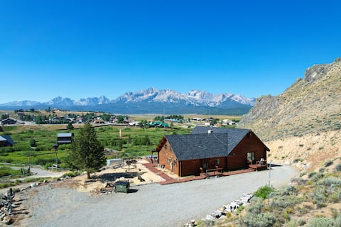 The Stanley House - Panoramic Sawtooth Views