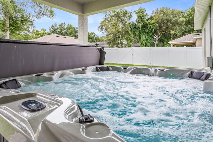 Horsey Hideaway | Top 5% Airbnb Worldwide