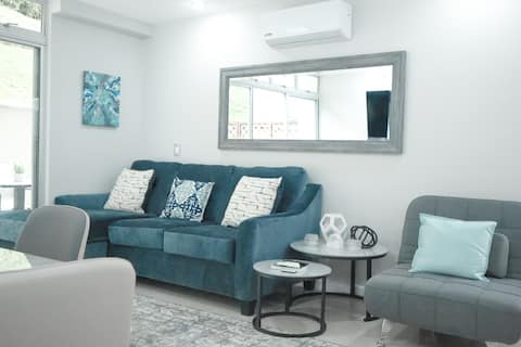 Santa Ana/Escazu, 20 min to SJO, 10 min to Cima