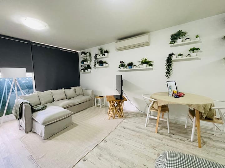 Beautiful Studio Apartment - Ivanhoe