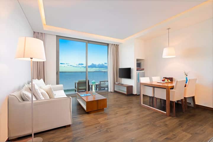 Alacarte - Infinity Pool*city Center *Oceanfront - Da Nang