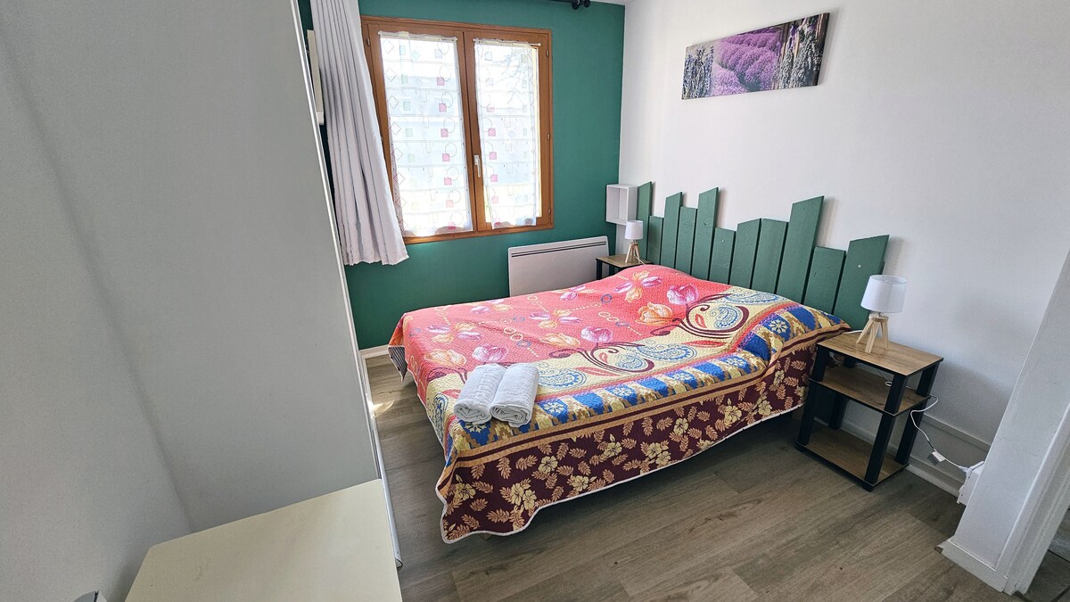 غرفة النوم 2