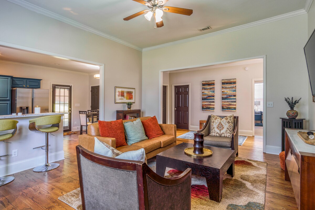 Top Airbnb: Boho ATL Bungalow | Firepit, Yard, Near Airport in East Point