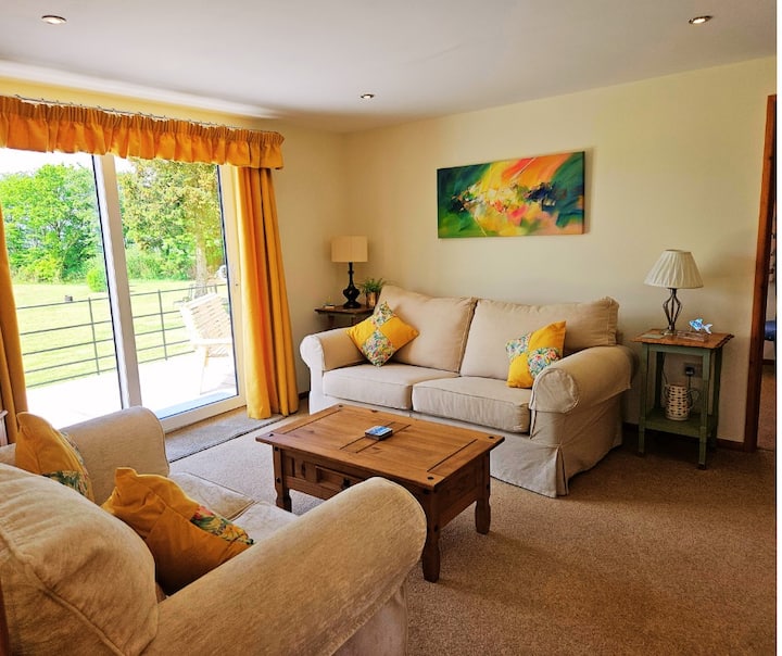 Cosy & Spacious Set In 4 Acres, 11 Miles From Bude - Cornwall
