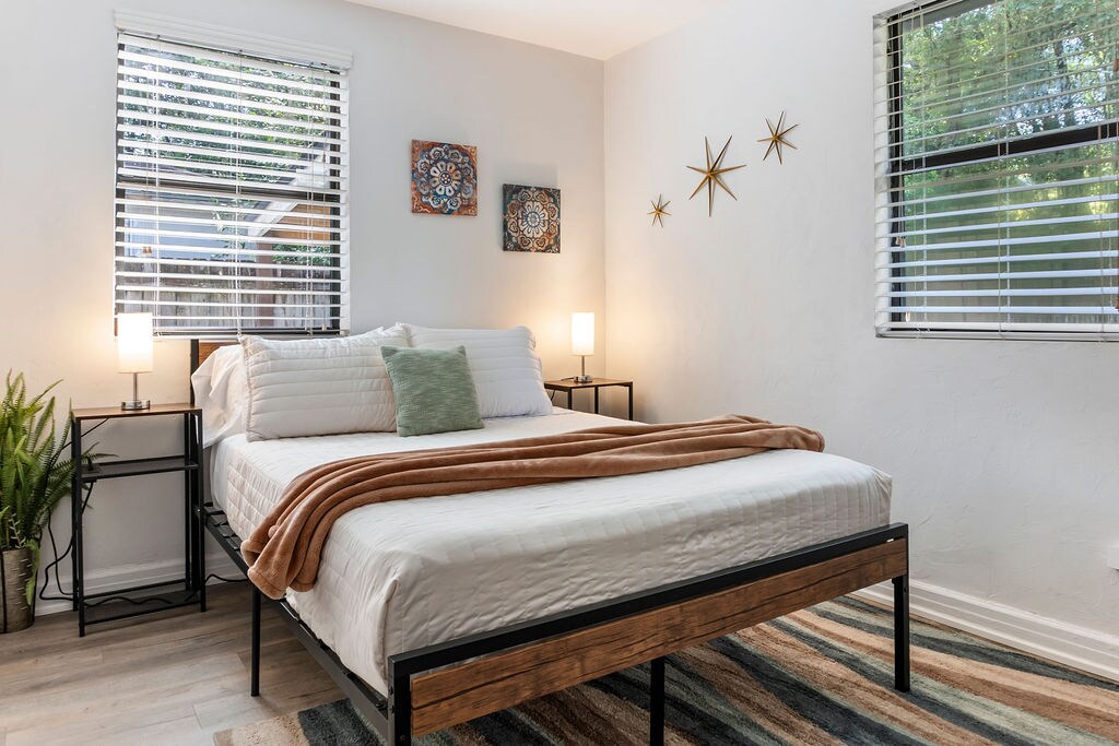 เตียงควีนไซส์