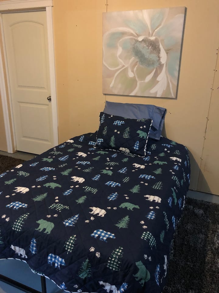 Ნაწილობრივ დასრულებული სარდაფი დამატებითი მეოთხე საწოლით (ორადგილიანი). 