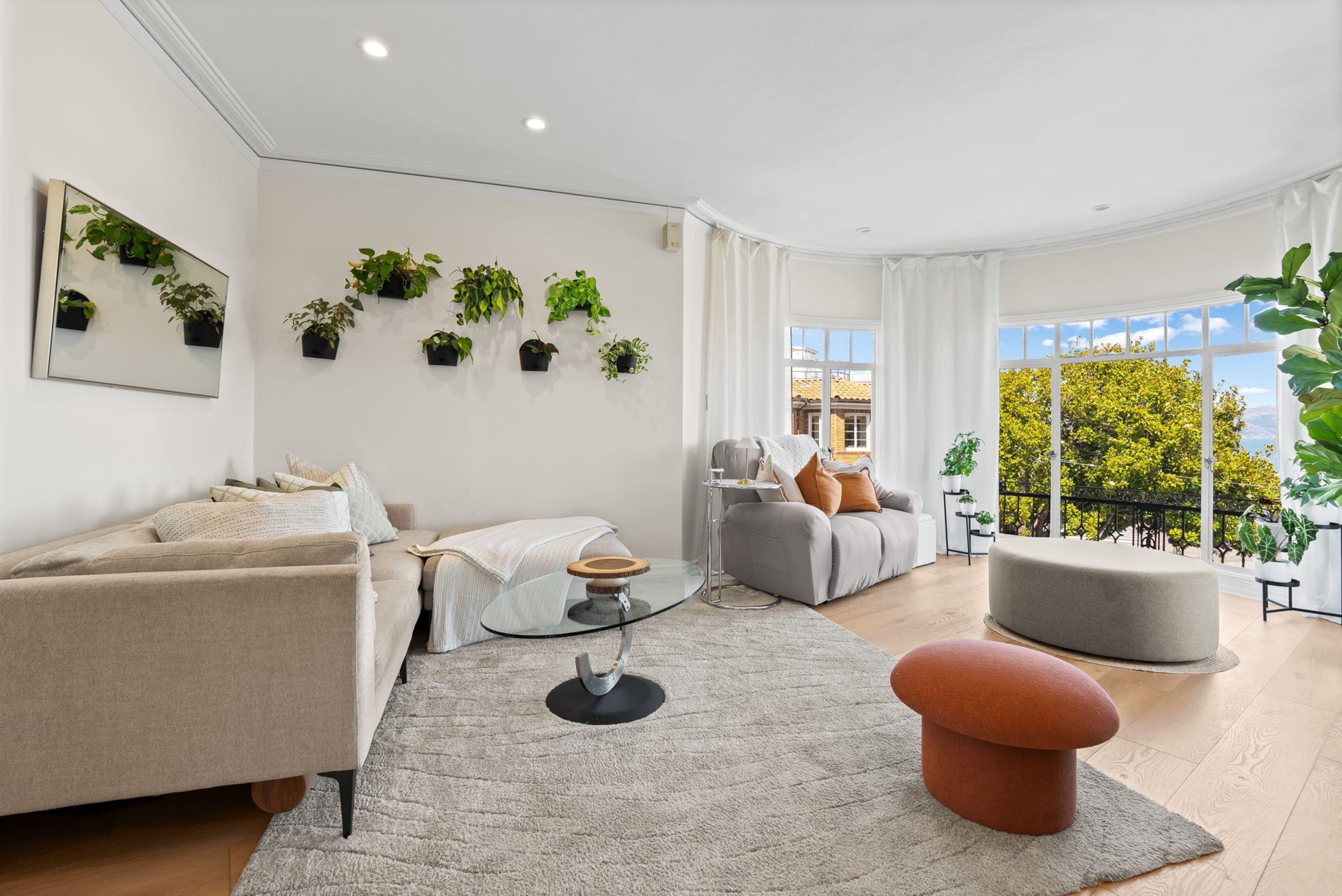 Condo in San Francisco · ★4.76 · 2 bedrooms · 3 beds · 2 baths - Image 4
