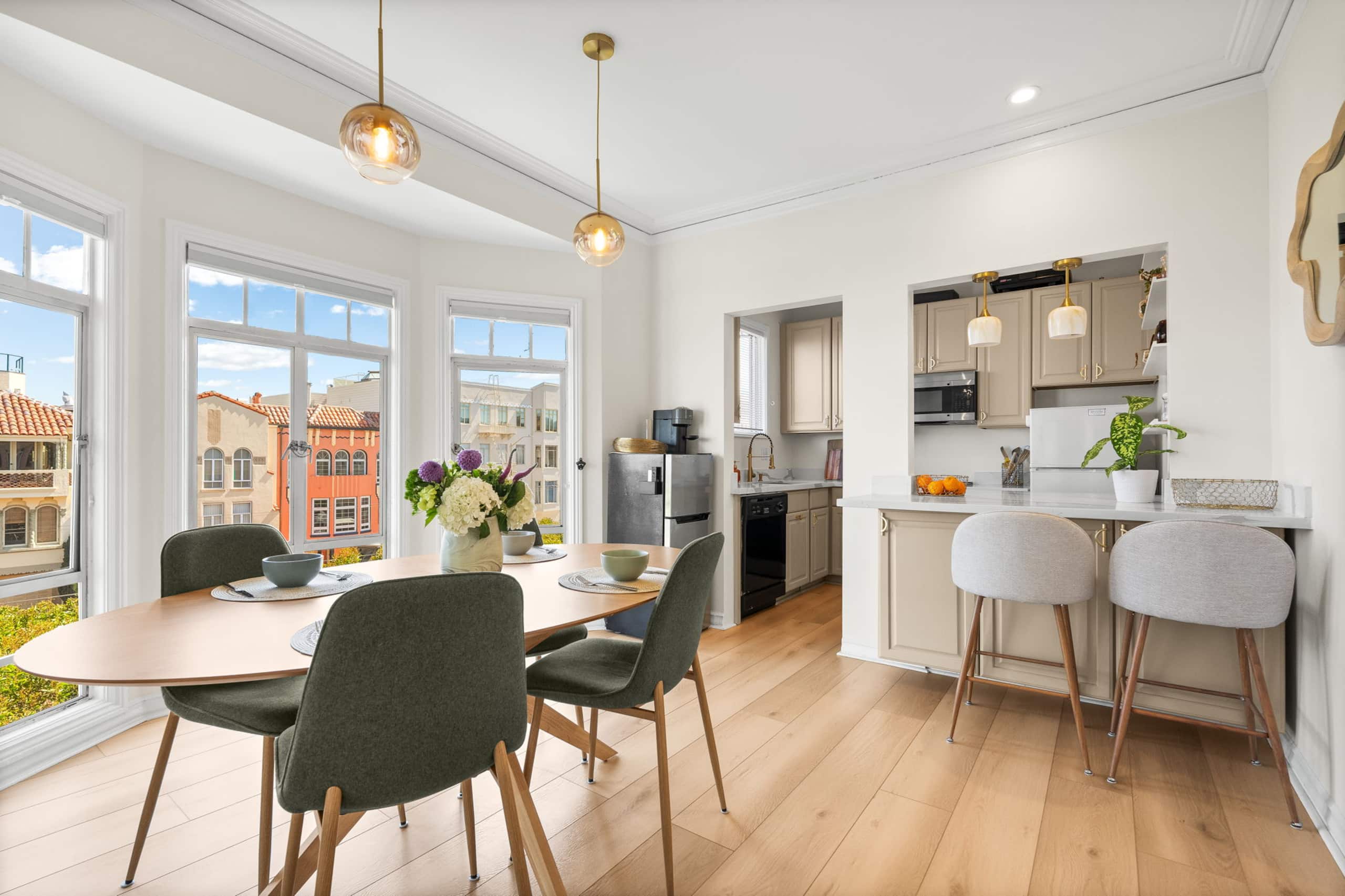 Condo in San Francisco · ★4.76 · 2 bedrooms · 3 beds · 2 baths - Image 10