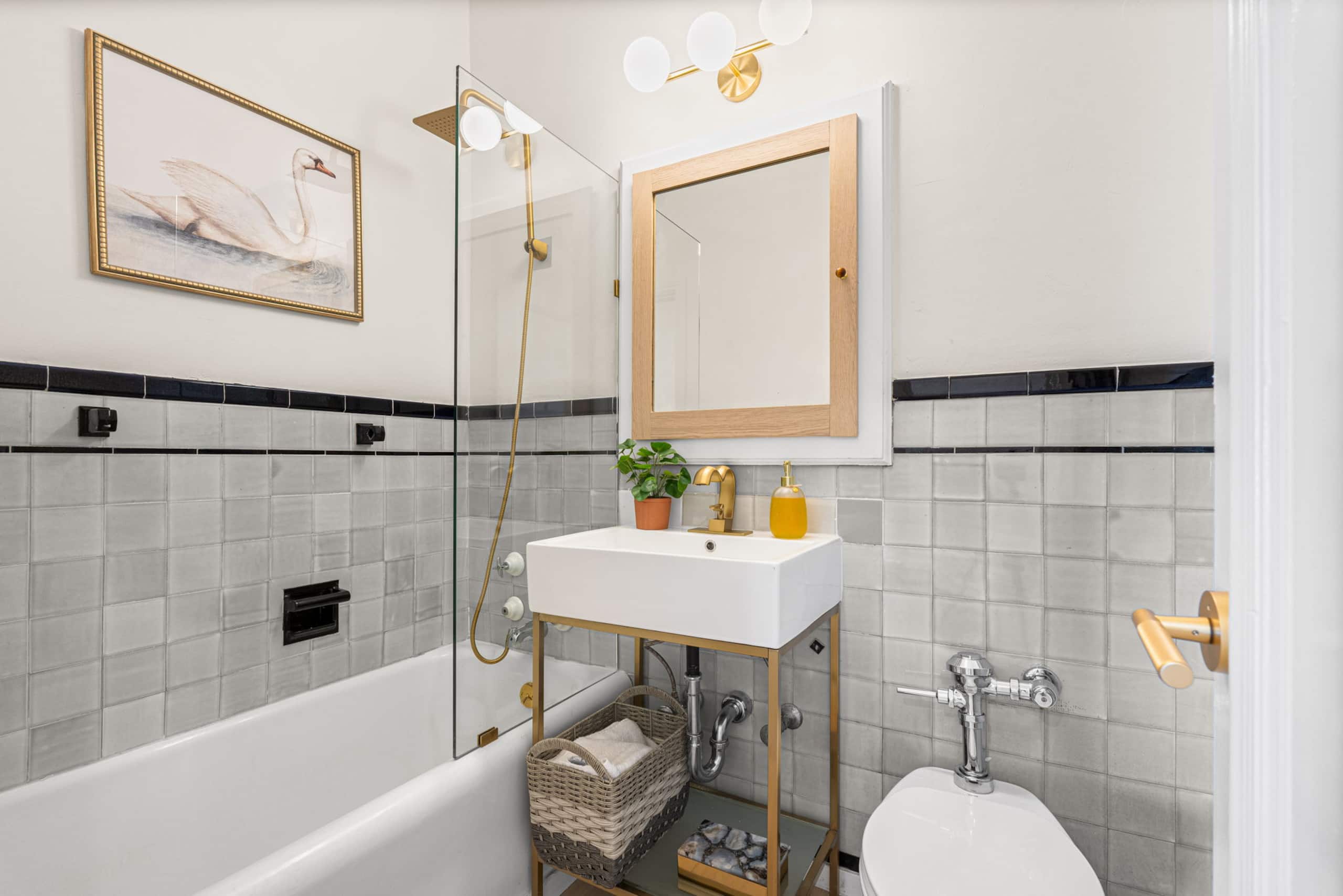 Condo in San Francisco · ★4.76 · 2 bedrooms · 3 beds · 2 baths - Image 18