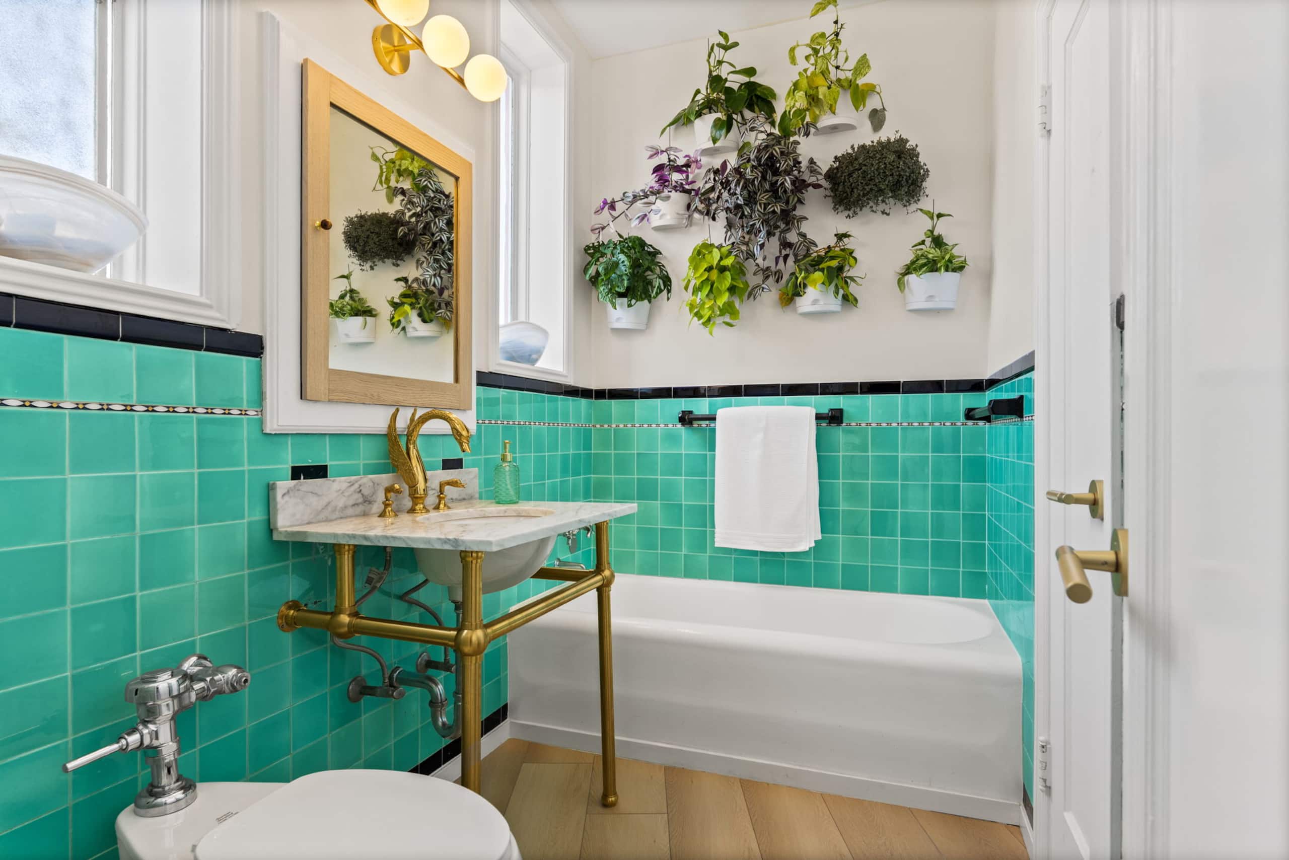 Condo in San Francisco · ★4.76 · 2 bedrooms · 3 beds · 2 baths - Image 15