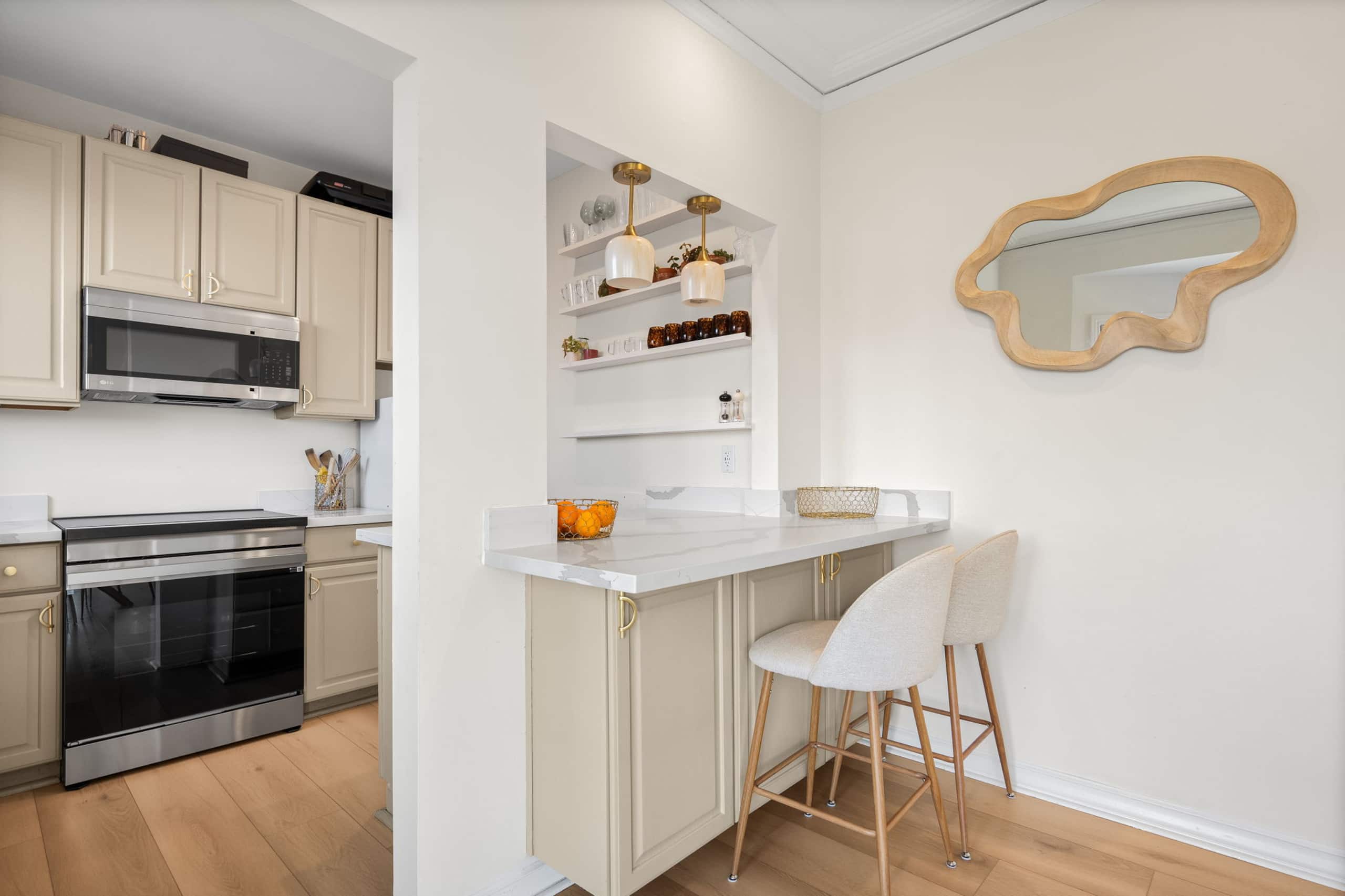 Condo in San Francisco · ★4.76 · 2 bedrooms · 3 beds · 2 baths - Image 6