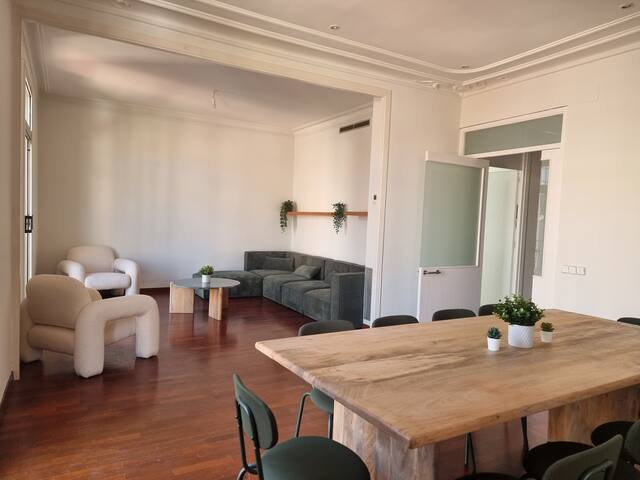 Huge Central Barcelona Apartment