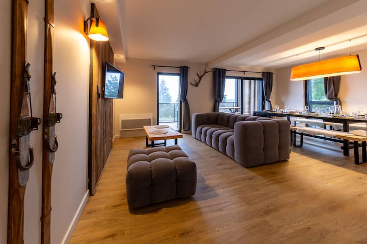 Ambiance Chalet. Le Chauvet, Spacieux Et éLégant - Super Besse