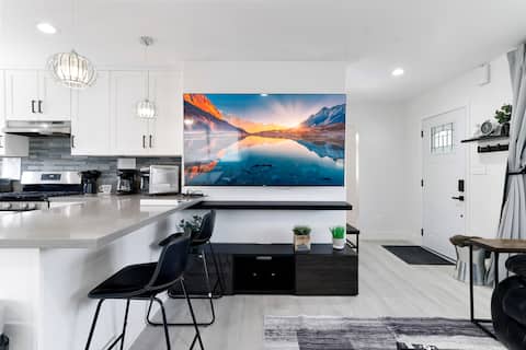 Entire Home near Disneyland | Central to LA & OC