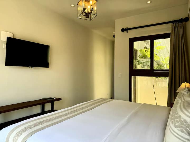 Luxe Residence - Gastenslaapkamer, 2 eenpersoonsbedden en airco (ze kunnen worden veranderd in een kingsize bed)