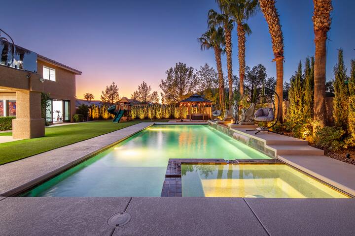 Luxurious Home: Pool, Gym, Cinema, & More gallery image 4