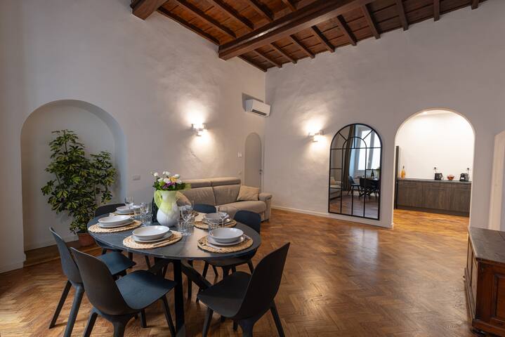 Luxury Glenda’s apartment gallery image 2