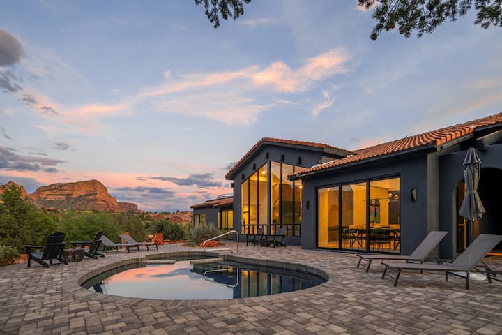 Luxe 2-acre Oasis: Pool, Spa, Sauna, Views - Sedona, AZ