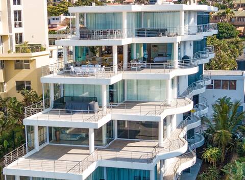 Beachfront | Modern | Luxury