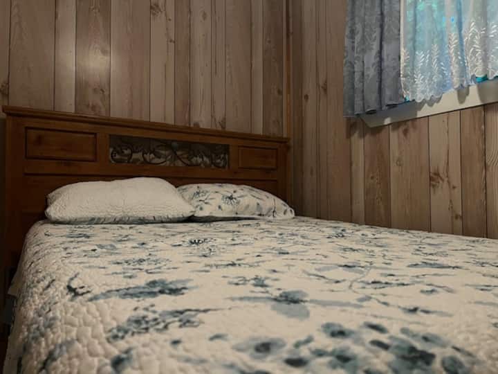 Bračni krevet (širok 150 - 179 cm) 