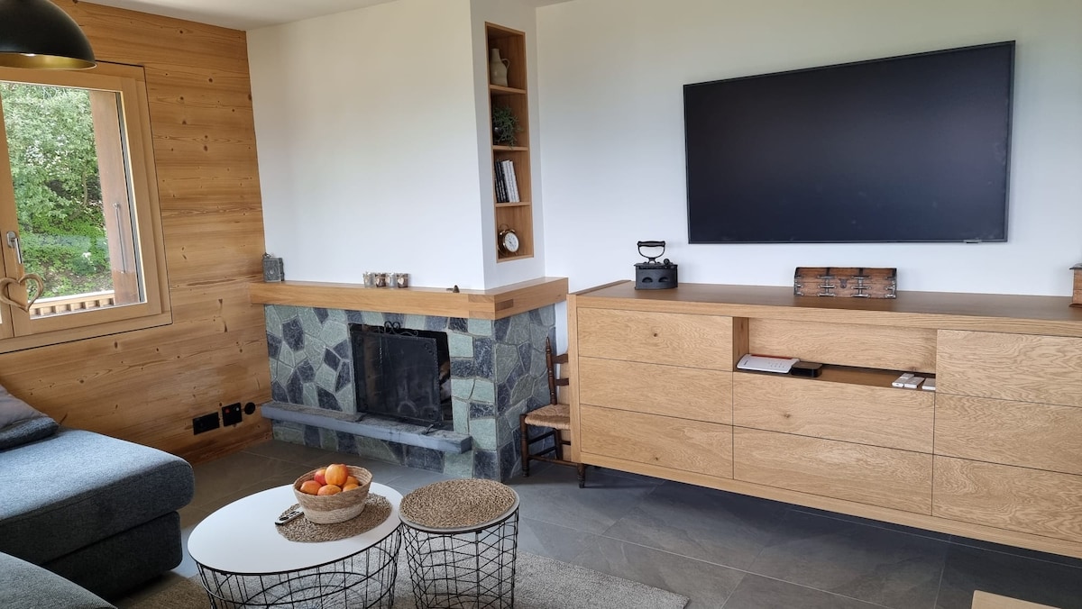 Successful Airbnb property: Charming apartment - beautiful view in Ayent