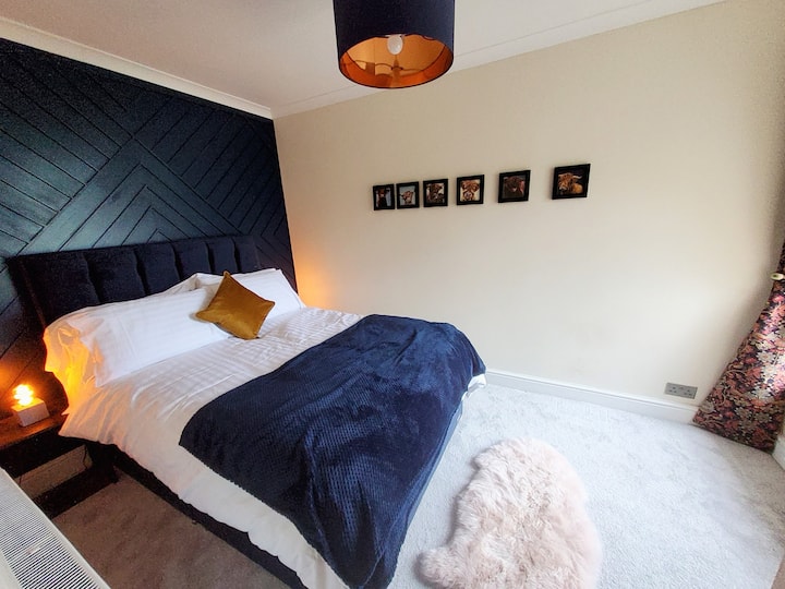 ห้องนี้อยู่ด้านหลังของที่พักมองเห็น Quakers Field's และในวันที่อากาศแจ่มใสคุณจะเห็นปากแม่น้ำและข้ามอ่าวไปยัง Morecombe