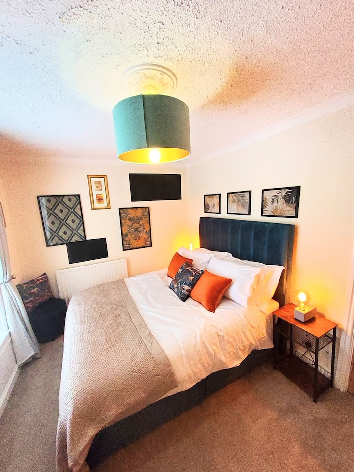 เตียงขนาดคิงไซส์พร้อมเครื่องนอนคุณภาพระดับโรงแรม