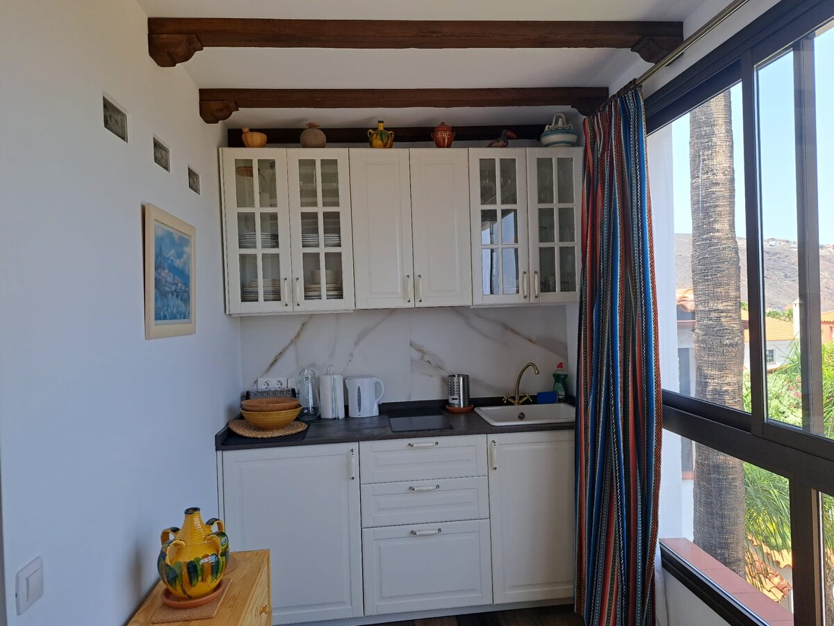 Popular Airbnb listing: La Sábila Studio in Candelaria