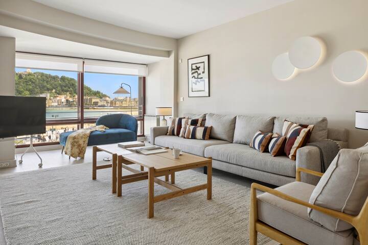 Playa de la Concha 9 by FeelFree Rentals gallery image 2