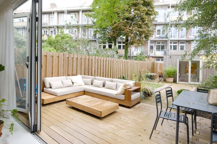 Dreamy designer apartment gallery image 3