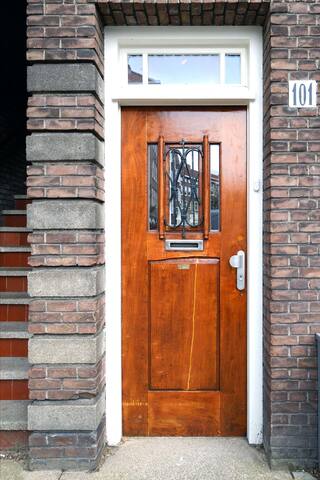 Dreamy designer apartment gallery image 5