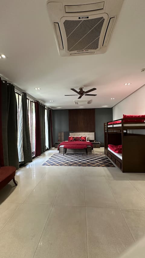 Private Luxury 2 BHK in Family Home | 1st floor