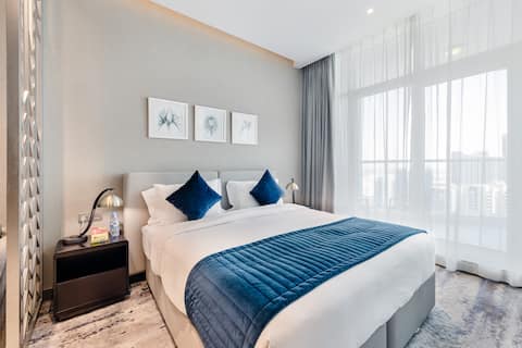 ALiving-Modern Studio with Balcony & Canal view