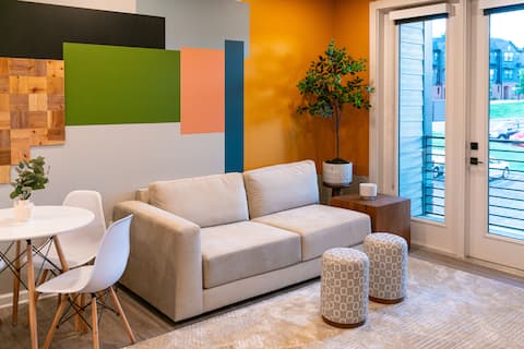 Top performing Airbnb: Perfect for long stays, walk to downtown, king bed in Spartanburg