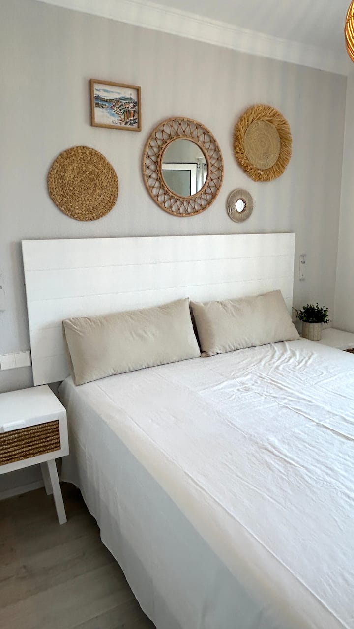 غرفة نوم 2، الطابق الأرضي الأيمن، سرير مزدوج 160 سم