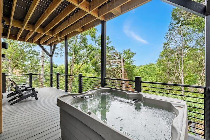 Pool & Pickleball Paradise: Near Water Park!