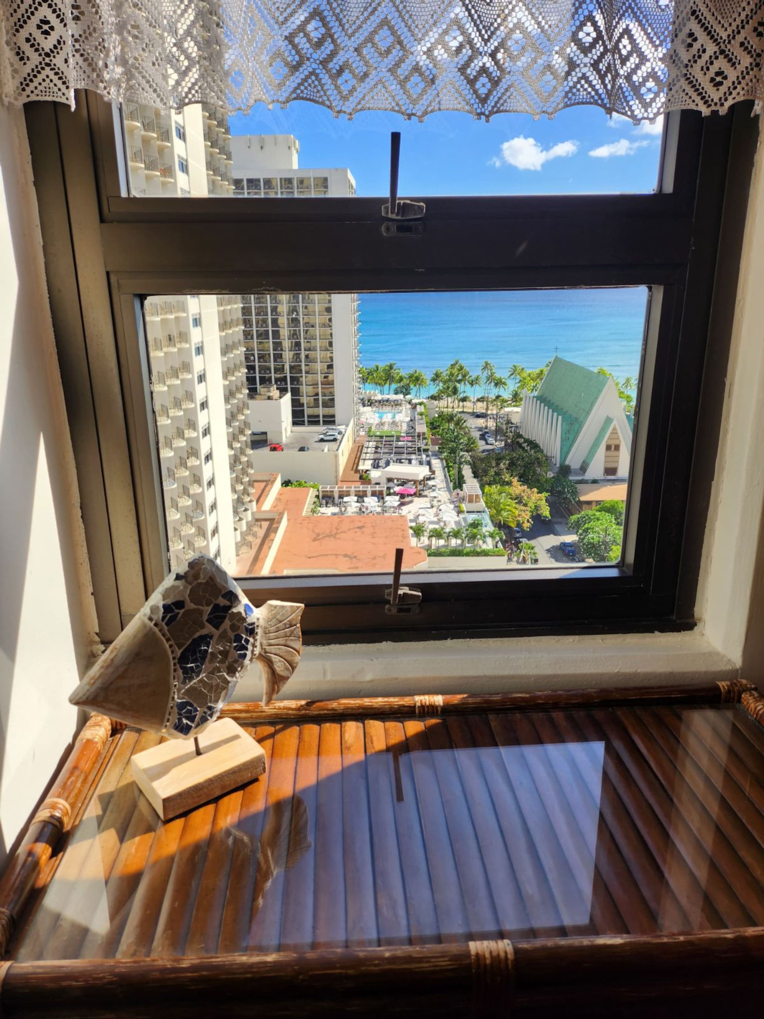 Condo in Honolulu · ★4.81 · 1 bedroom · 3 beds · 1 private bath - Image 30