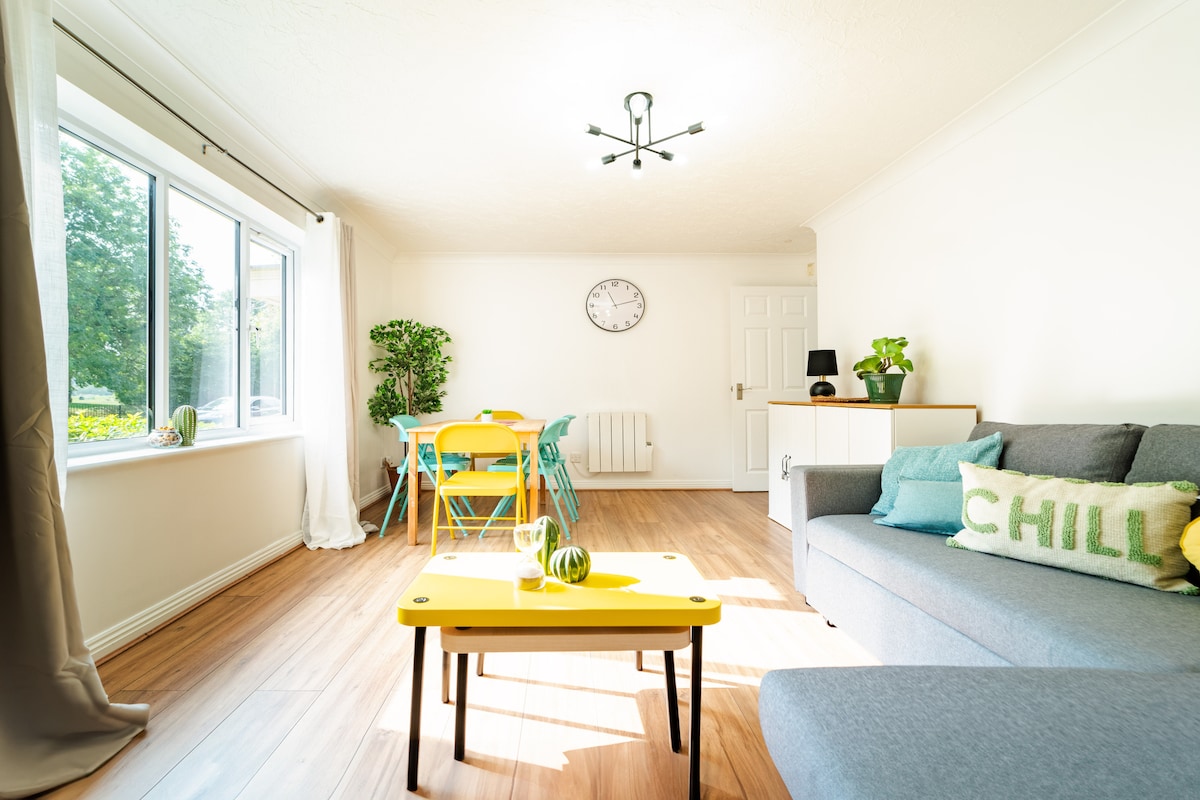 Cosy 2 Bed 2 Bath Elephant Castle With Parking serviced apartment - UK - VivreStays