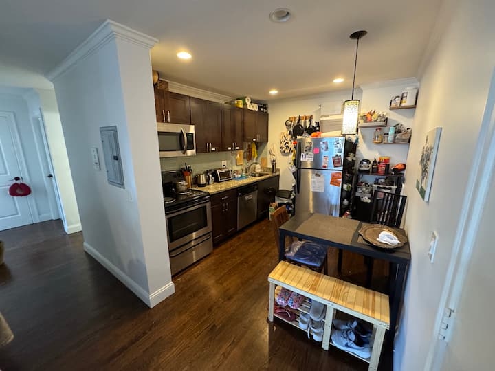 Bright, Quiet Room In Cambridge - Waltham, MA