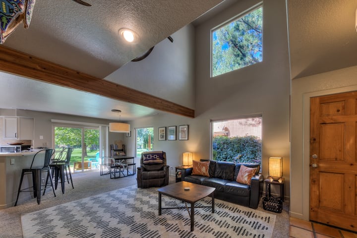 Downtown 30 Day Rental In Town With Pool - Utah