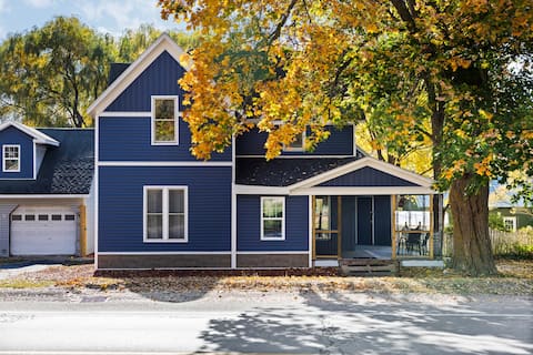 Walk to River, Arcade, Hot Tub, Indoor Pickleball