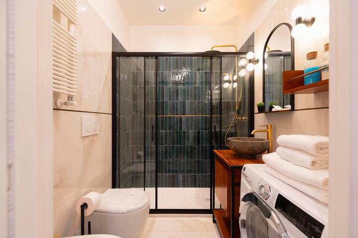 Roomeasy Vatican Apartment gallery image 5