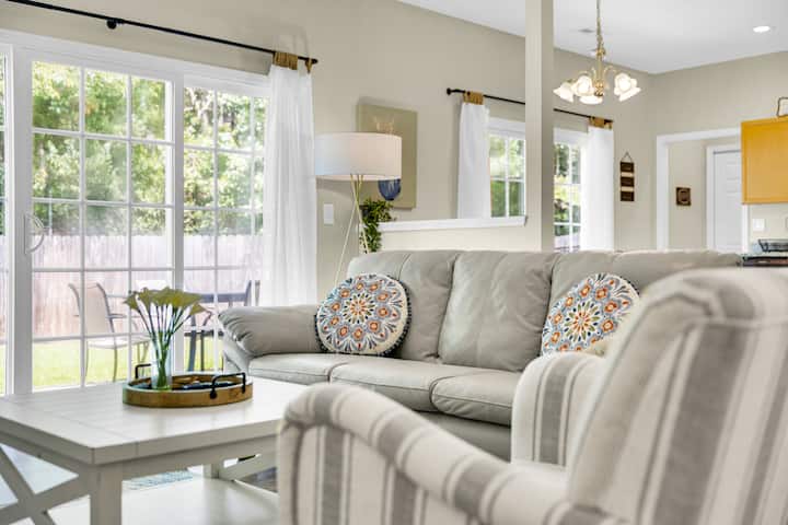 Perfect Wilmington Retreat Near Beach & Downtown! - Wrightsville Beach, NC