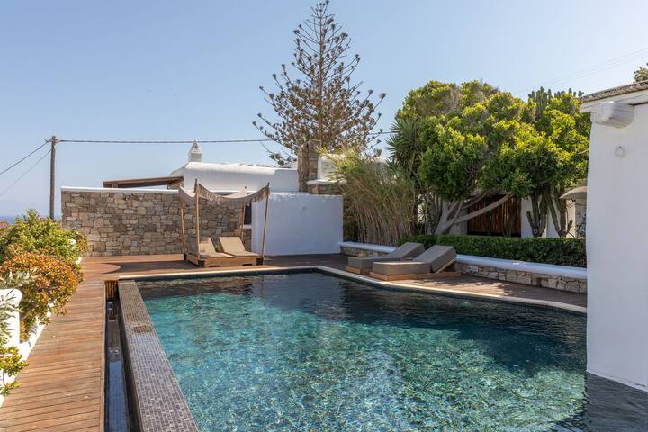 Myconian Platinum Deluxe by Whitelist Mykonos gallery image 5