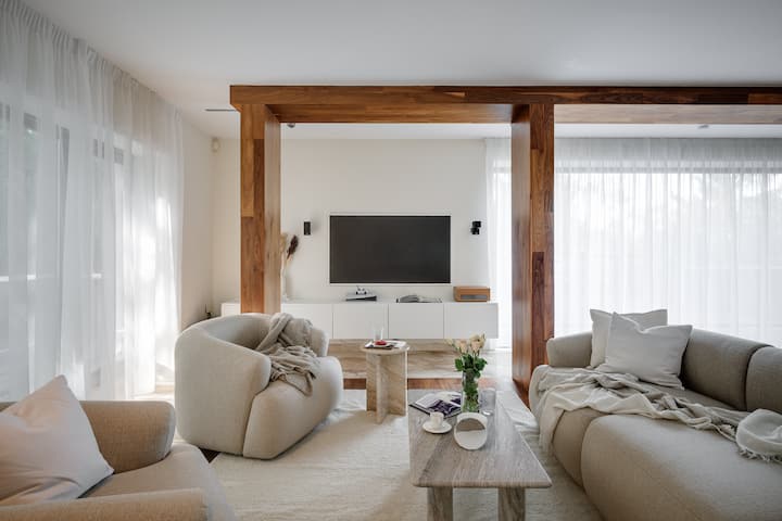 Luxury Hills Villa: Pool,spa,grill,bar, & Parking - Prague