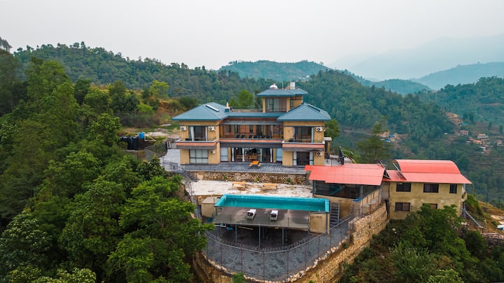Hilltop Peaceful Villa Near Kathmandu - Népal