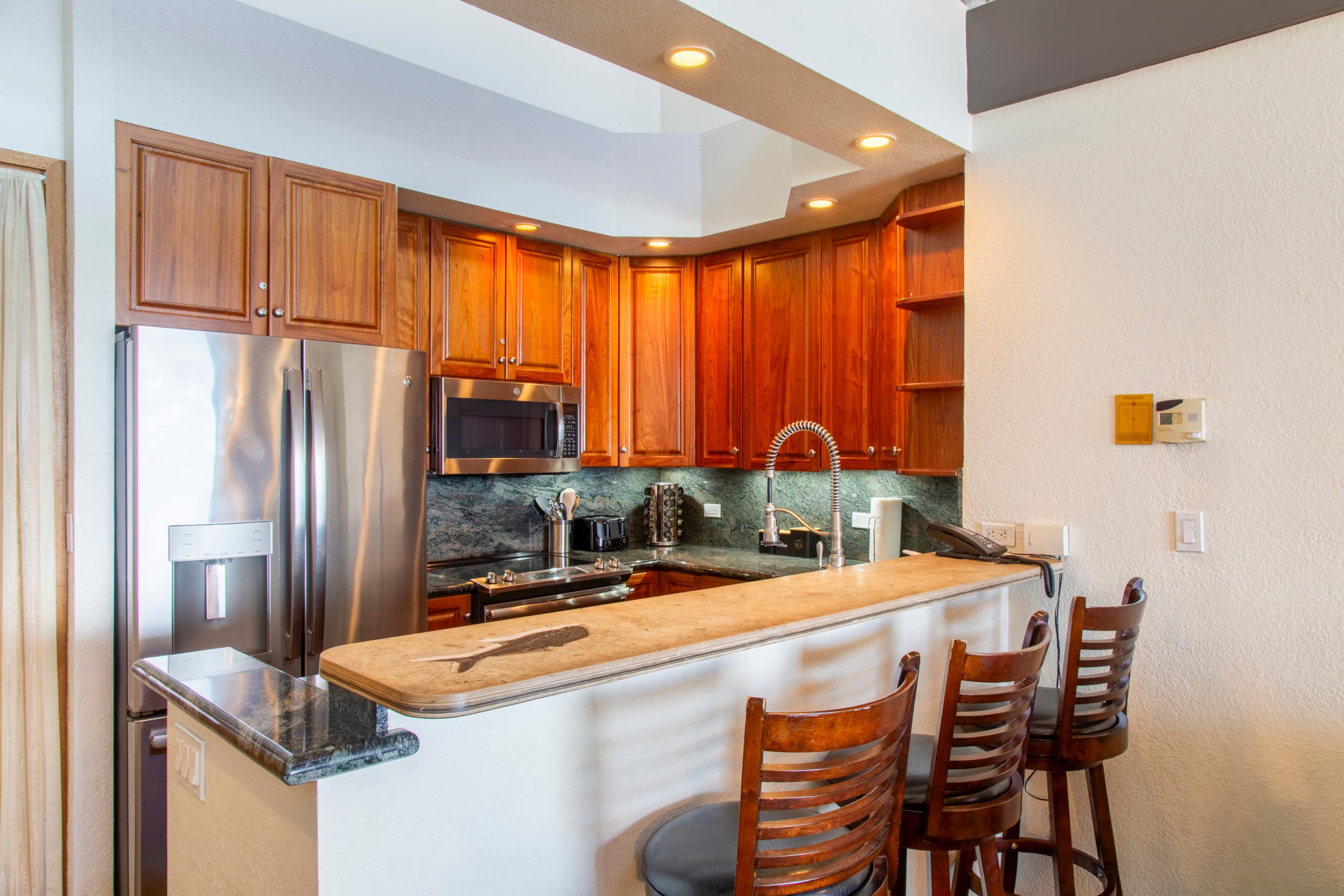 Condo in Lahaina · ★4.81 · 3 bedrooms · 4 beds · 2 private baths - Image 21