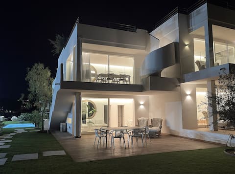 Boutique - Stunning, sea view with pool A5